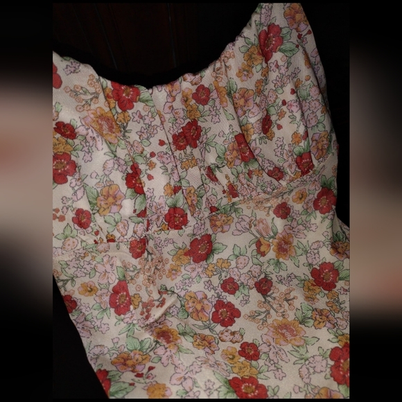 Dress - Picture 5 of 6